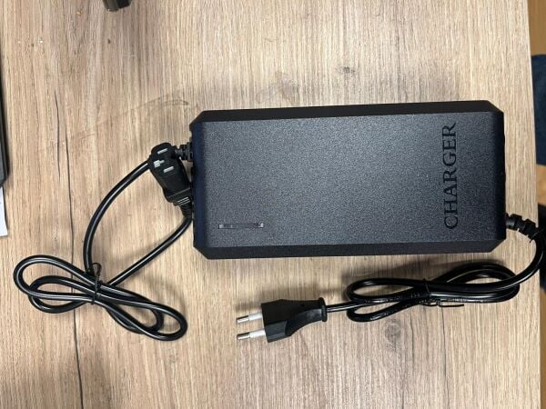 24V 20A Elektrikli Bisiklet Şarj Cihazı C16 Uçlu Hızlı Şarj Adaptörü | E-Bike Akü Şarj Aleti