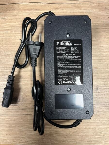 60V 24Ah Elektrikli Bisiklet Şarj Aleti Hızlı Şarj Cihazı LED Göstergeli E-Bike Adaptör