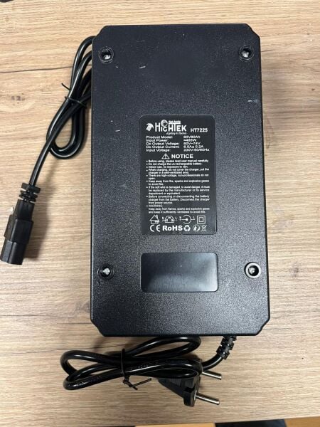 60V 80Ah Elektrikli Bisiklet Motosiklet Şarj Aleti 5 Akülü Uyumlu Hızlı Şarj Adaptörü LED Göstergeli